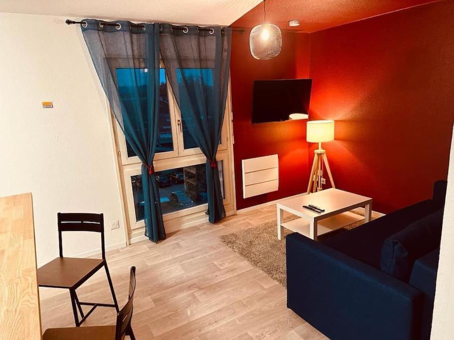 Studio Centre Avec Wifi Appartamento Mulhouse Esterno foto